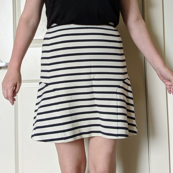 Navy and White Stripe Ann Taylor Skirt, size 6 - Picture 1 of 7
